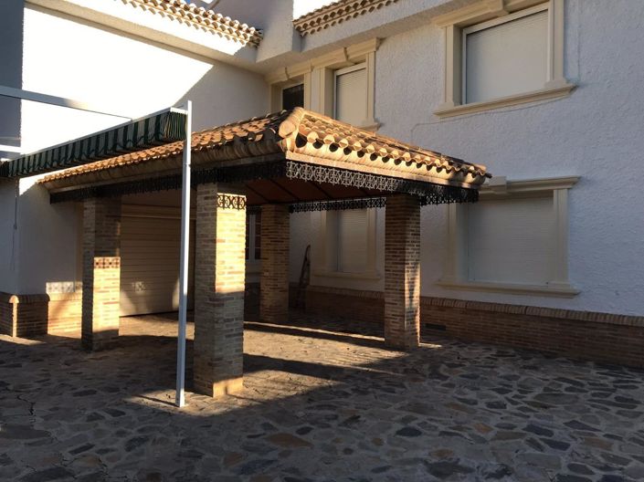 Image No.10-7 Bed Villa for sale