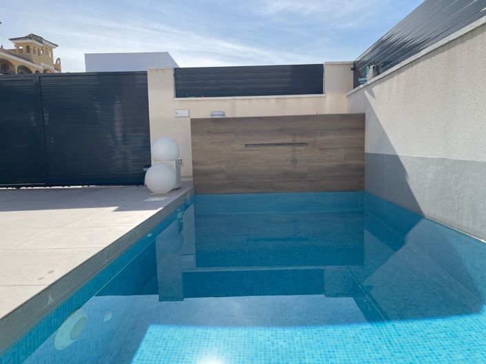 Image No.3-4 Bed Property for sale