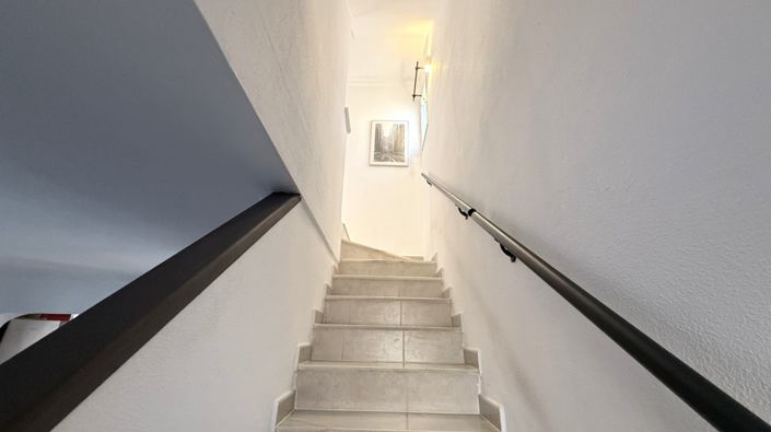 Image No.11-2 Bed Property for sale