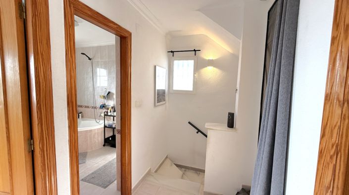 Image No.13-2 Bed Property for sale