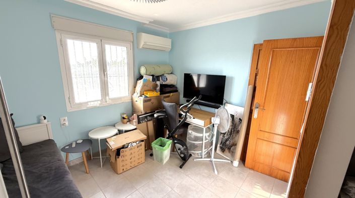 Image No.19-2 Bed Property for sale