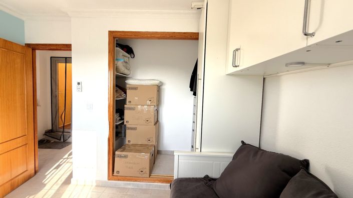 Image No.20-2 Bed Property for sale