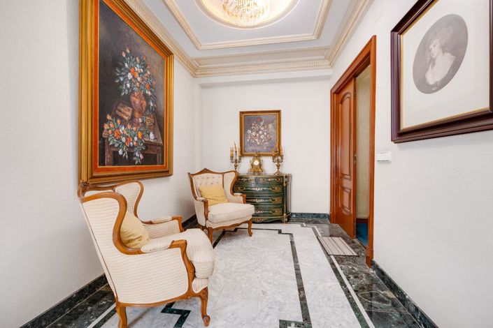 Image No.21-12 Bed Villa for sale