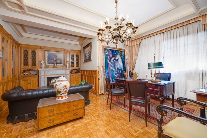 Image No.32-12 Bed Villa for sale