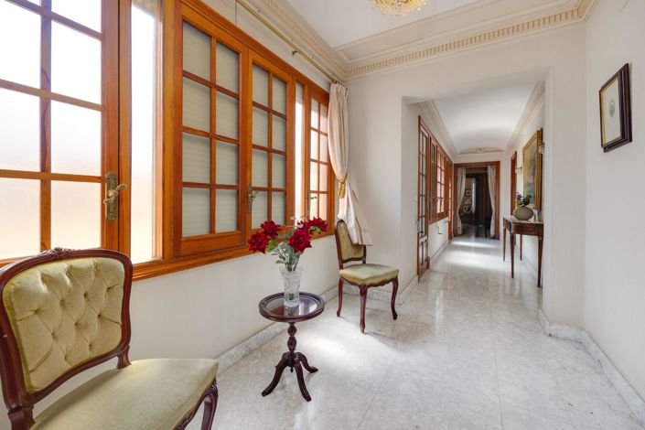 Image No.39-12 Bed Villa for sale