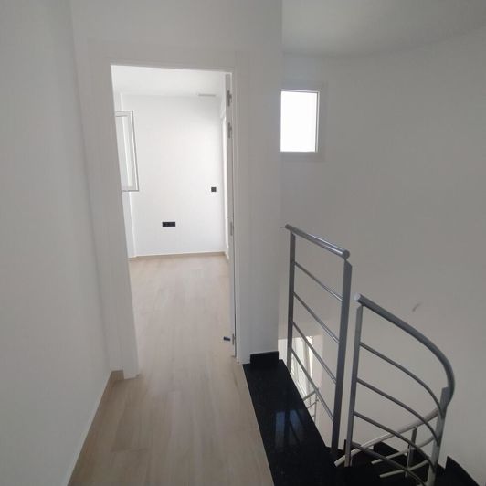 Image No.48-3 Bed Villa for sale