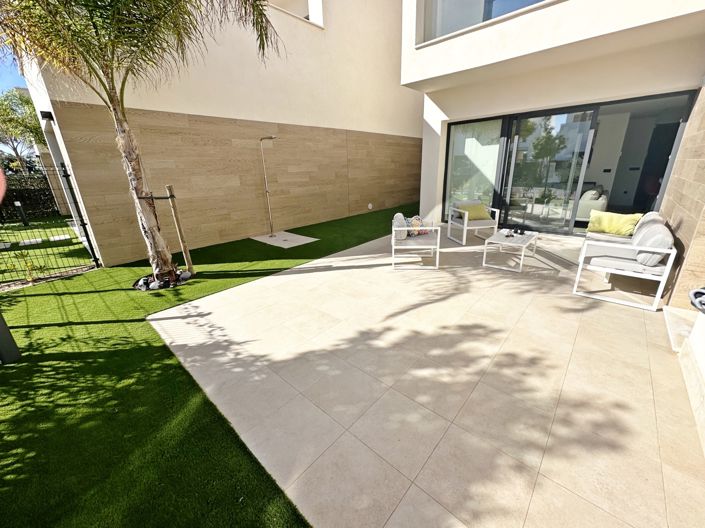 Image No.3-3 Bed Villa for sale