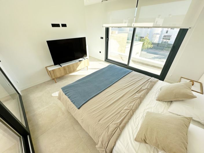 Image No.40-3 Bed Villa for sale