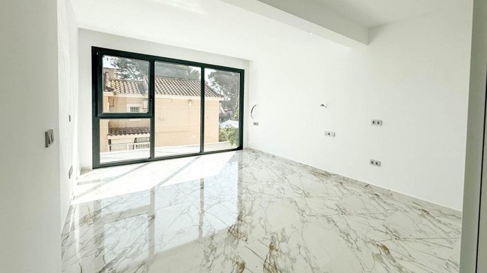 Image No.37-4 Bed Villa for sale