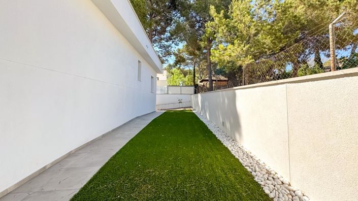 Image No.9-4 Bed Villa for sale