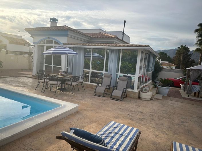 Image No.1-2 Bed Villa for sale