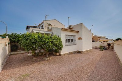 Villa de 2 chambres à vendre à Orihuela Costa