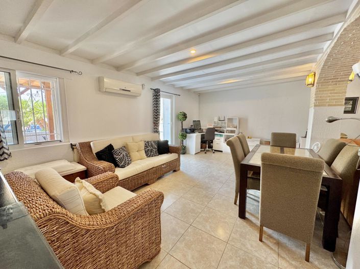 Image No.17-7 Bed Villa for sale