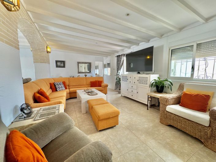 Image No.21-7 Bed Villa for sale