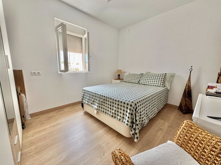 Image No.30-7 Bed Villa for sale
