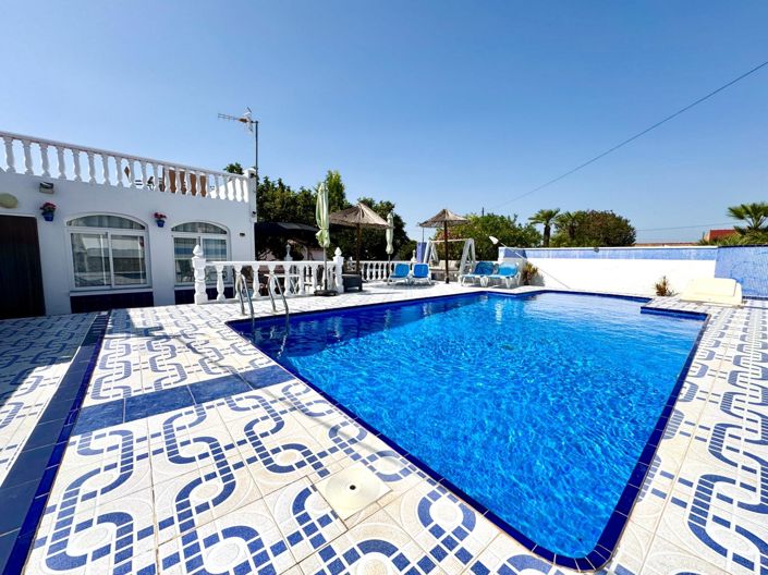 Image No.4-7 Bed Villa for sale