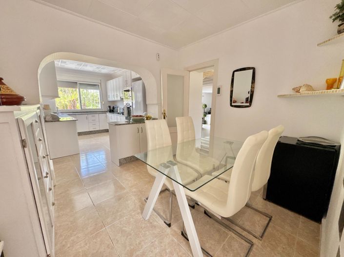 Image No.41-7 Bed Villa for sale