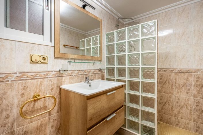 Image No.32-6 Bed Villa for sale