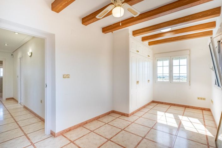 Image No.33-6 Bed Villa for sale
