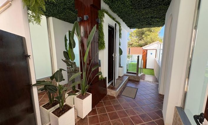 Image No.12-3 Bed Villa for sale