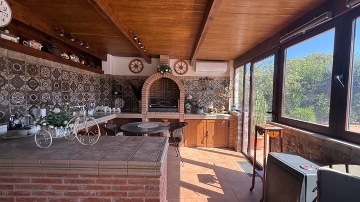 Image No.10-7 Bed Villa for sale