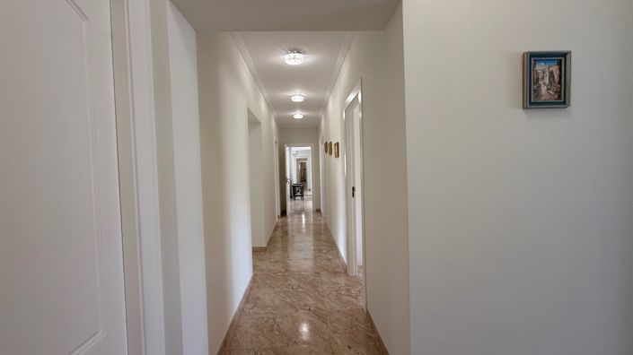 Image No.27-7 Bed Villa for sale