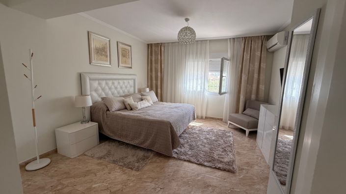 Image No.34-7 Bed Villa for sale