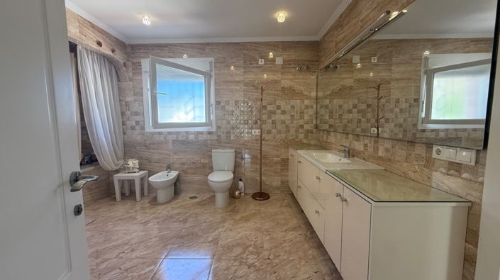 Image No.43-7 Bed Villa for sale