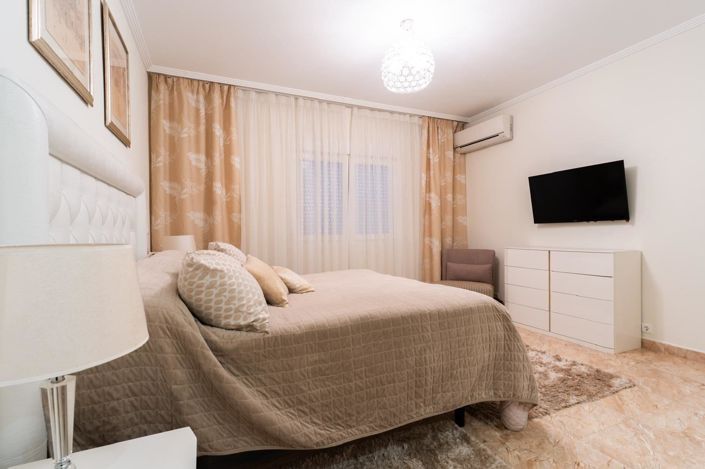 Image No.40-7 Bed Villa for sale