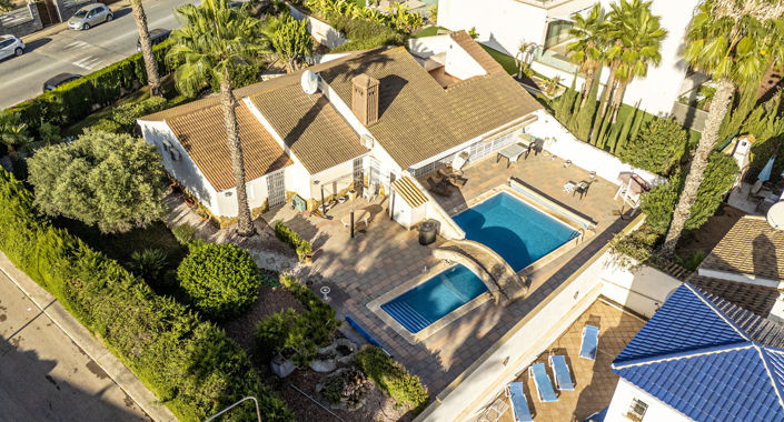 Image No.3-4 Bed Villa for sale