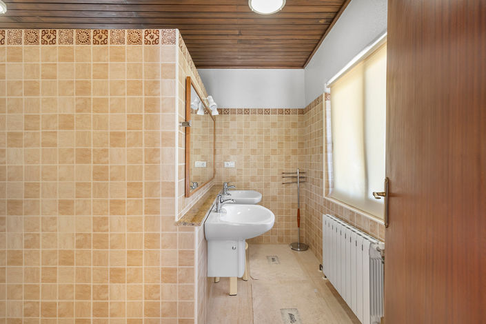 Image No.25-5 Bed Villa for sale