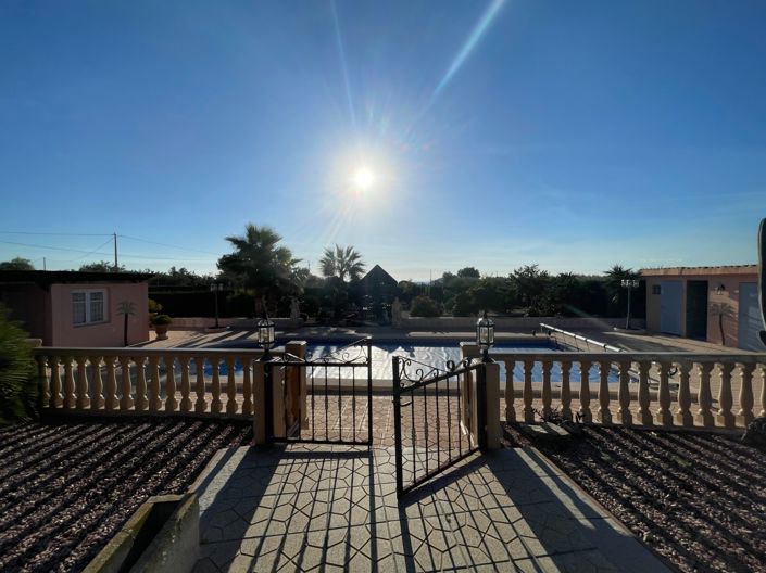 Image No.3-3 Bed Villa for sale