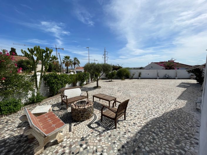 Image No.11-6 Bed Villa for sale