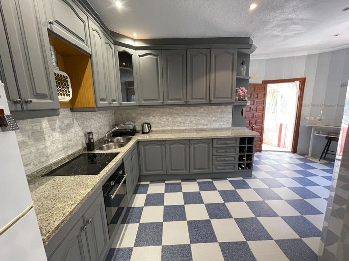 Image No.16-6 Bed Villa for sale