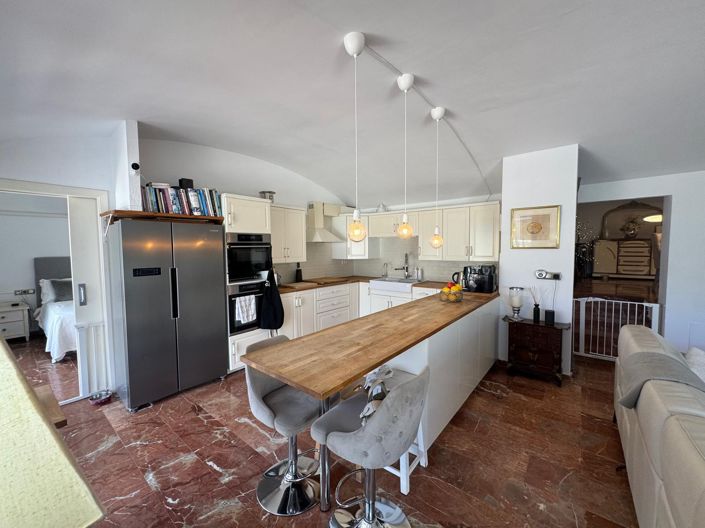 Image No.12-3 Bed Apartment for sale