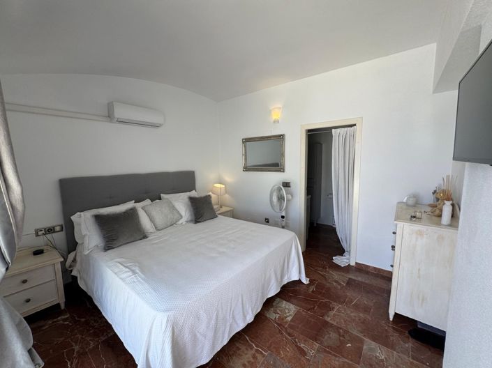 Image No.17-3 Bed Apartment for sale