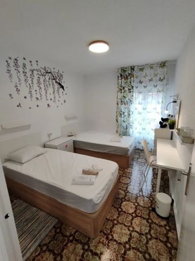 Image No.10-3 Bed Apartment for sale