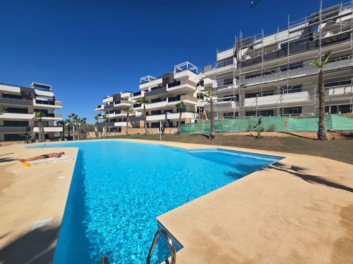 Image No.2-Appartement de 2 chambres à vendre à Orihuela Costa