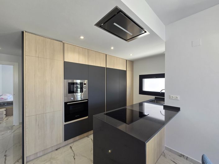 Image No.9-2 Bed Apartment for sale