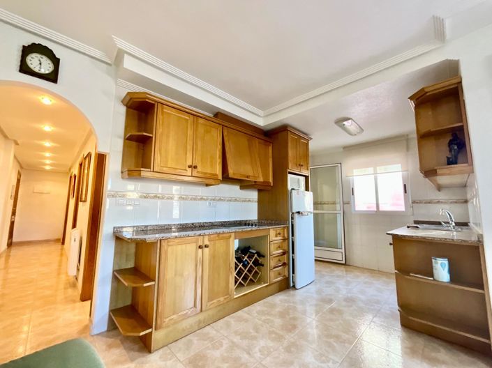 Image No.3-Appartement de 2 chambres à vendre à Torrevieja