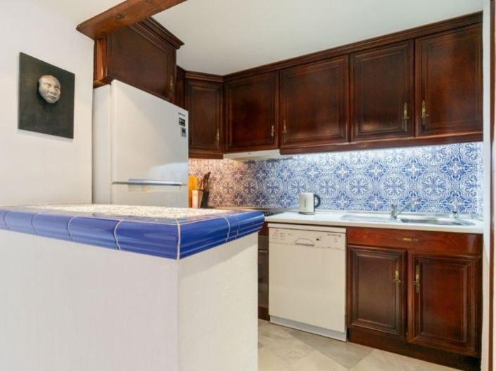 Image No.12-3 Bed Apartment for sale