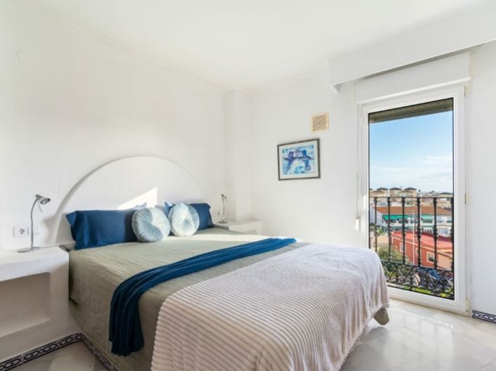 Image No.13-3 Bed Apartment for sale