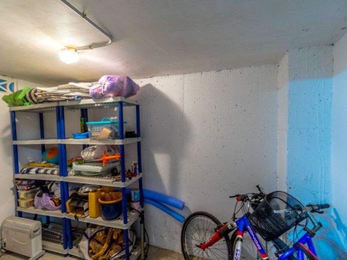 Image No.24-3 Bed Apartment for sale