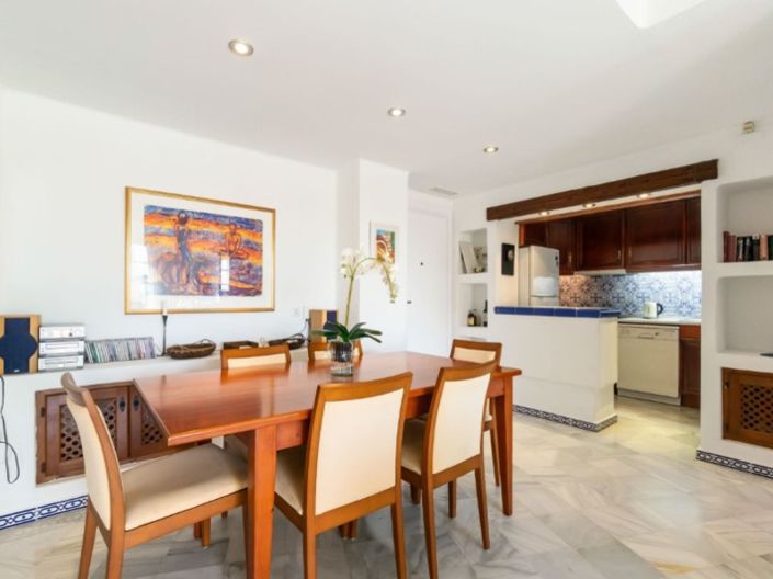 Image No.8-3 Bed Apartment for sale