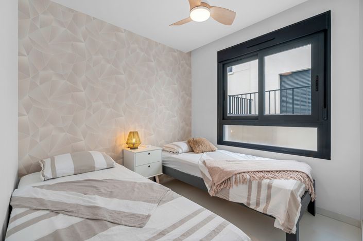 Image No.18-2 Bed Apartment for sale