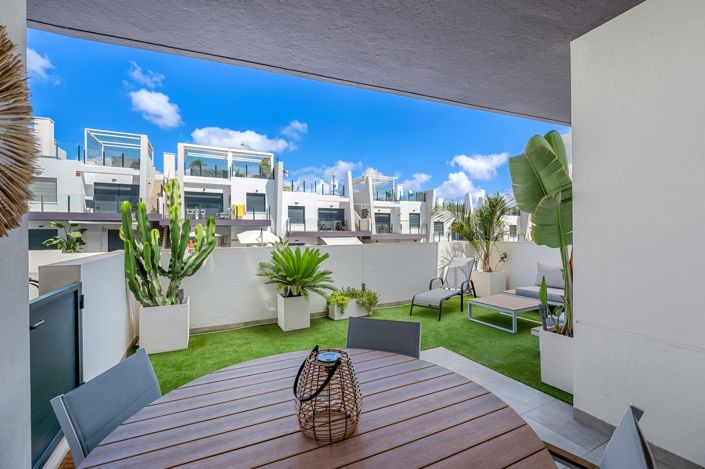 Image No.22-2 Bed Apartment for sale