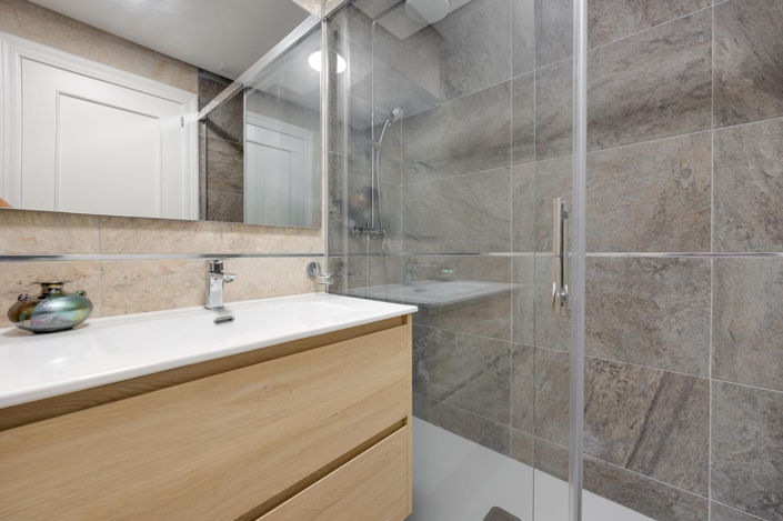 Image No.19-2 Bed Apartment for sale