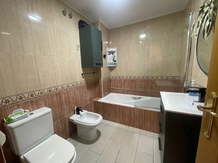 Image No.10-4 Bed Apartment for sale