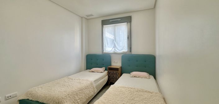 Image No.20-3 Bed Apartment for sale