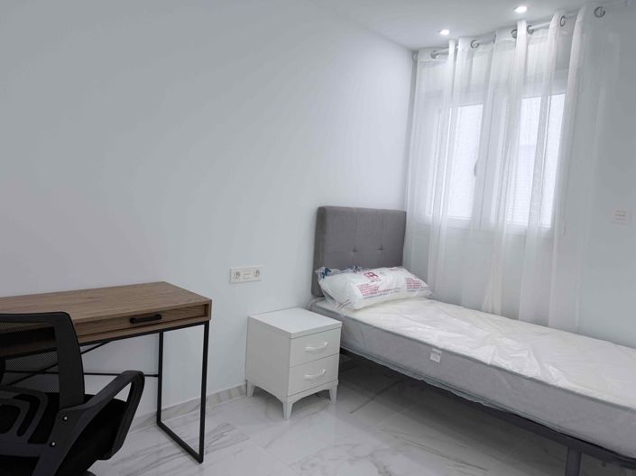 Image No.19-2 Bed Apartment for sale